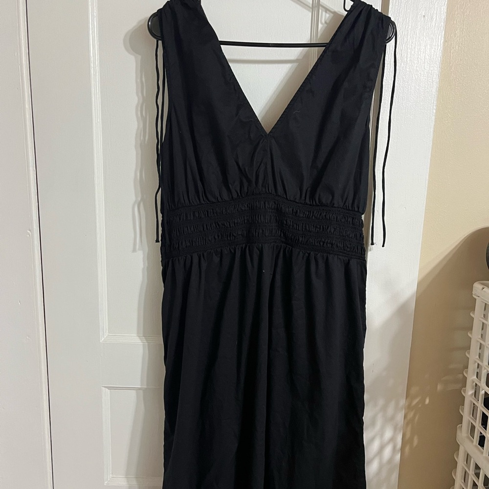 Old Navy Black V Neck Midi Dress